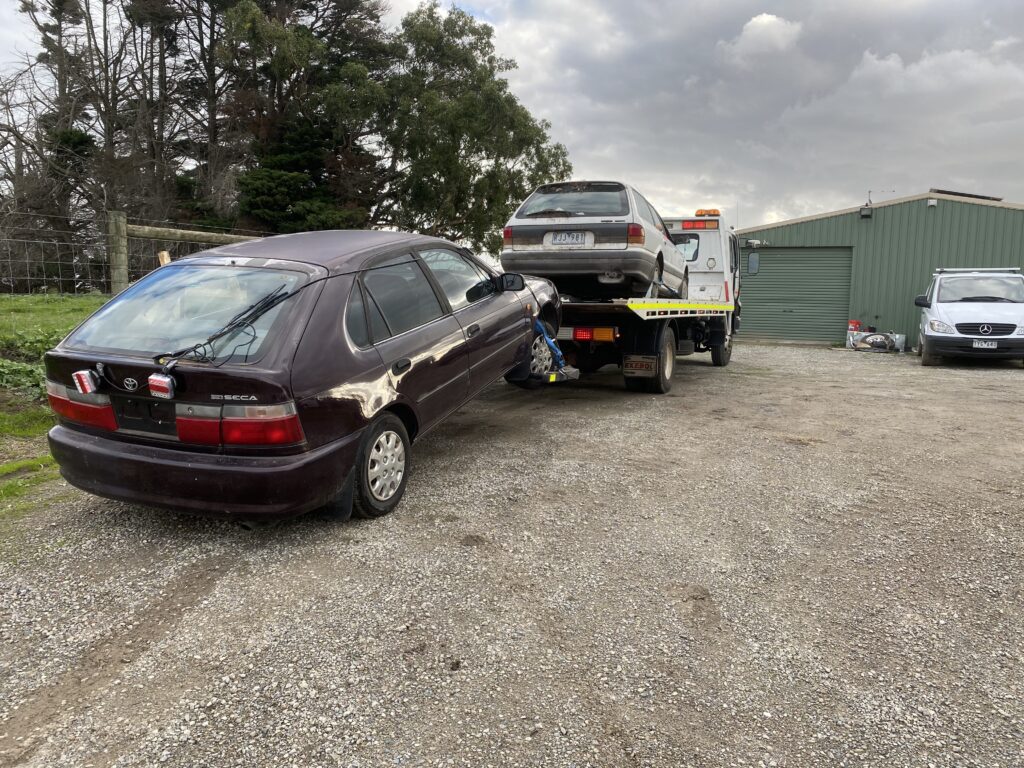 Professional car removal Geelong wide. We pay top cash for all vehicles - running or not. Free towing, instant payment, eco-friendly recycling. Get your free quote now!